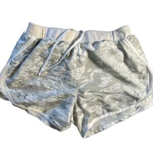 Under Armour short size small